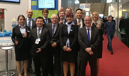 跨越2大洲、飞行2万里，只为1次浪漫的约定！